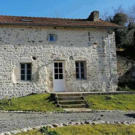 Chaleureux A Charroux, Confort Pour 6 Pers, Proche Nature Et Vichy - Fr-1-489-572 Holiday home *